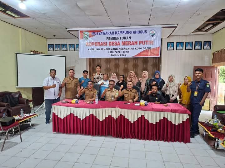 Muskamsus Pembentukan Koperasi Desa Merah Putih di Kampung Sekemang 
