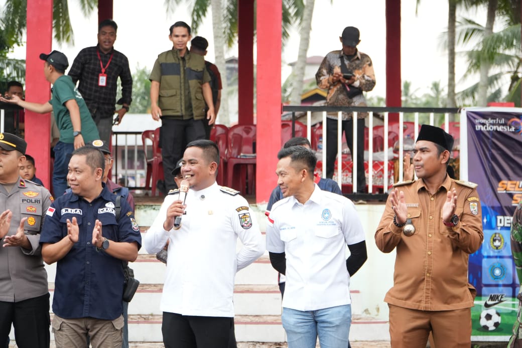 Bupati Zukri Tutup Turnamen Labuhan Bilik Cup XII