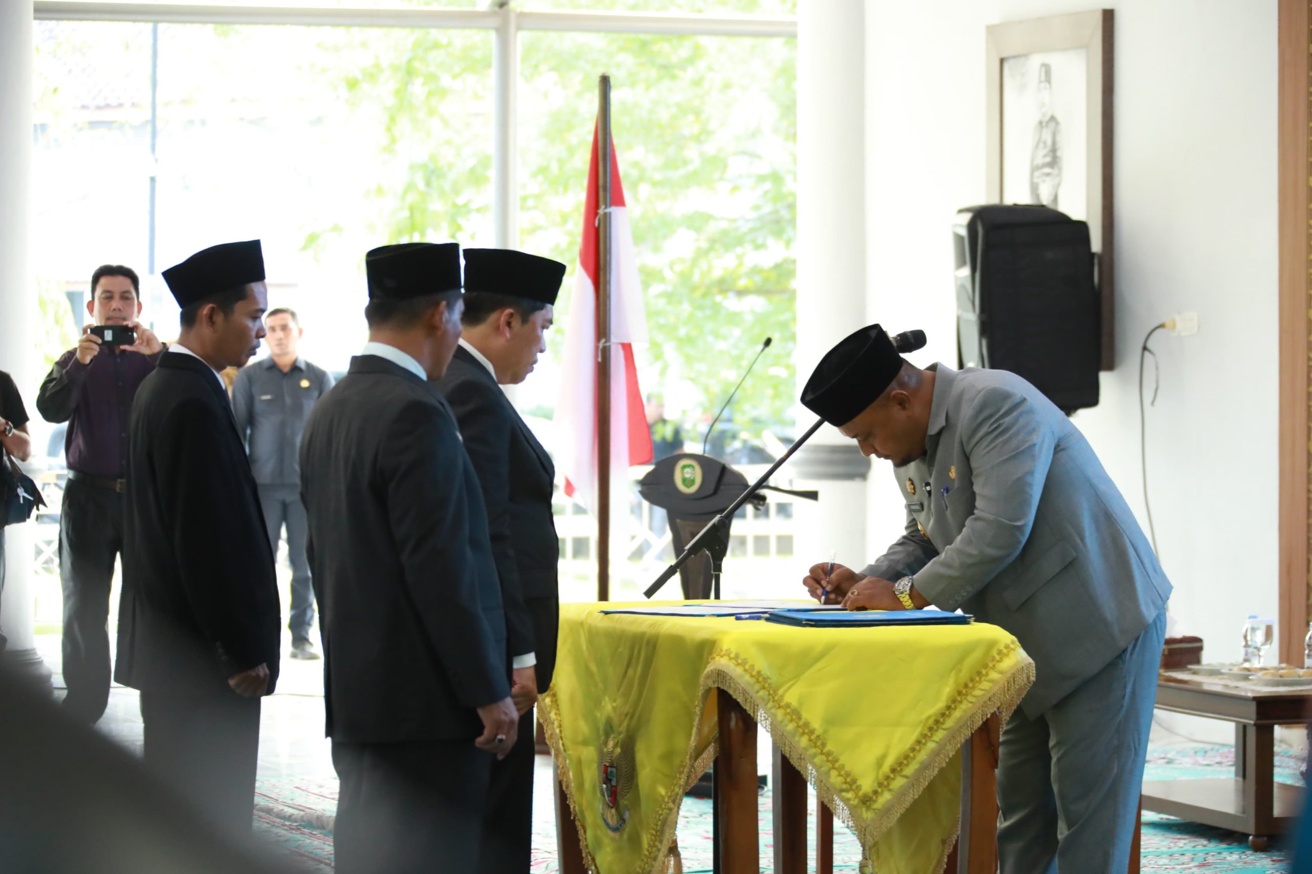 Perubahan Struktur SOTK, Wabup Syamsurizal Lantik dan Kukuhkan 198 Pejabat di Lingkungan Pemkab Siak