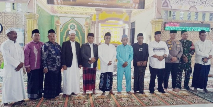 Polsek Pulau Burung Laksanakan Jum’at Curhat di Masjid Al-Istiqomah