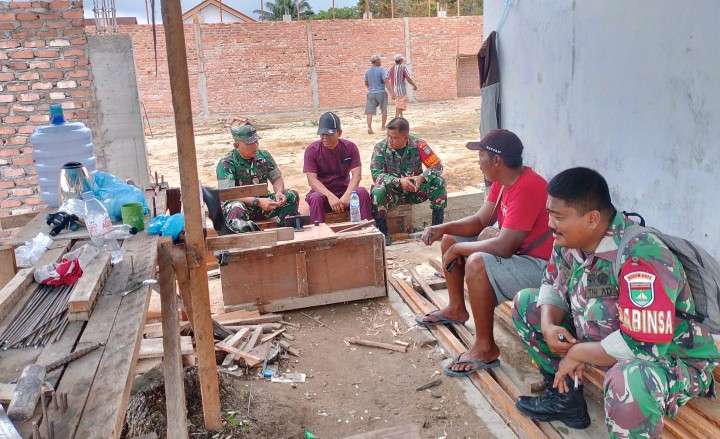Pasiter Kodim 0322/Siak Hadiri Vidkom Koperasi Desa Merah Putih Bersama Wapang TNI di Kampung Buana Makmur