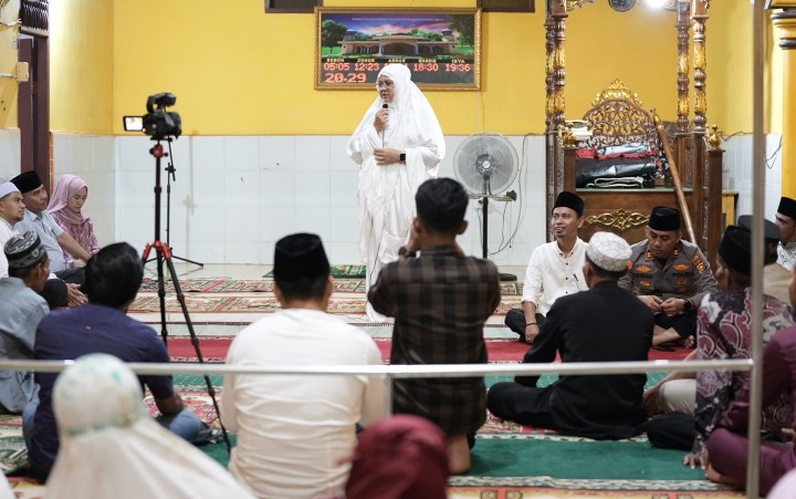 Safari Ramadan di Sabak Auh, Pemkab Siak Salurkan Zakat dan Tekankan Pelayanan Ikhlas