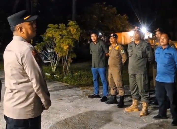 Patroli Gabungan Polsek Koto Gasib Sasar Warung Remang-Remang Lokasi di Tasik Seminai 