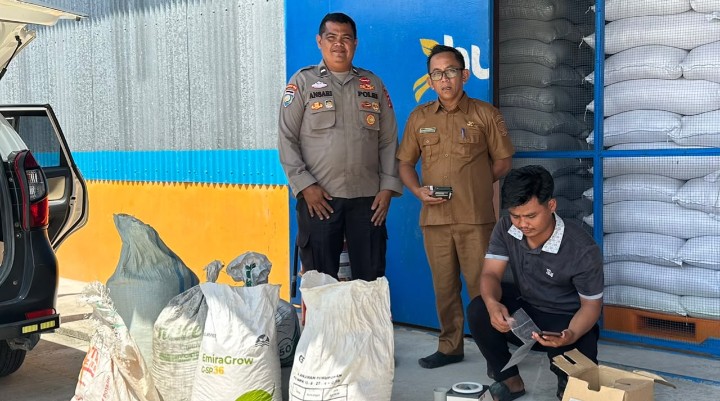 Polsek Koto Gasib Kirim Hasil Panen Jagung Pipil ke Bulog, Dukung Ketahanan Pangan Nasional