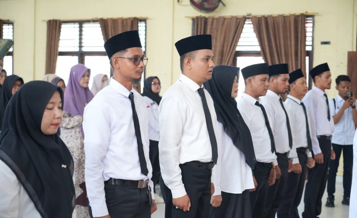 Bupati Siak Lantik PAW Bapekam Buatan II, Tekankan Pengawasan dan Kemandirian Kampung