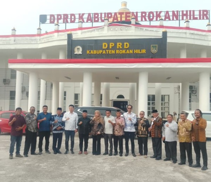 Empat Pimpinan DPRD Rohil Teken Rekomendasi Pemekaran Provinsi Riau Pesisir